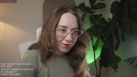 Snapshot of skarpio17 chatting on 01-03-25, 02:10 Im Scarlett ONLINE 5pm-10pm NYC time online show from 01-03-25, 02:10