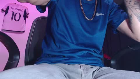 Snapshot of skateboy444 chatting on 01-29-25, 03:12 king online show from 01-29-25, 03:12