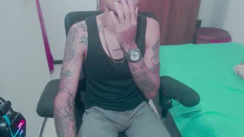 Snapshot of skateboy444 chatting on 10-05-25, 06:12 king online show from 10-05-25, 06:12