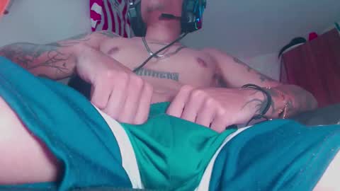 Snapshot of skateboy444 chatting on 02-26-26, 05:17 king online show from 02-26-26, 05:17