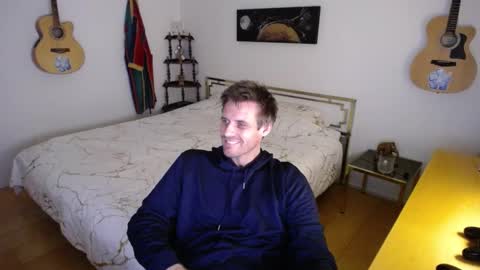 skatejocke online show from 10-25-25, 02:35