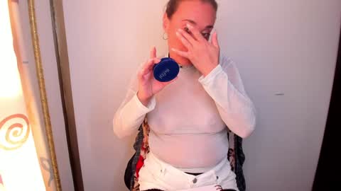 Snapshot of skin_taste chatting on 01-09-25, 09:37 TINNA online show from 01-09-25, 09:37