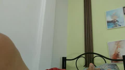 Snapshot of skinny18sexy chatting on 06-03-26, 08:14 skinny online show from 06-03-26, 08:14