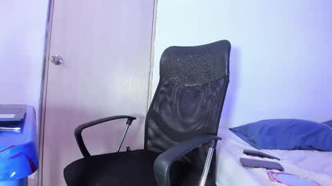 Snapshot of skinnyanai chatting on 04-11-26, 03:49 anai online show from 04-11-26, 03:49