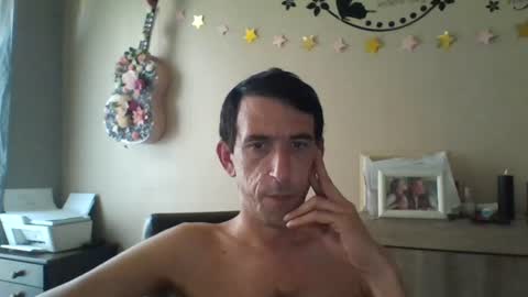 Snapshot of skinnybigcock2 chatting on 06-23-26, 02:37 SkinnyBigCock2 online show from 06-23-26, 02:37