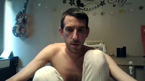 Snapshot of skinnybigcock2 chatting on 08-03-26, 06:00 SkinnyBigCock2 online show from 08-03-26, 06:00