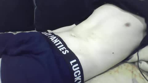 Snapshot of skinnycuteman chatting on 05-16-26, 07:45 skinnycuteb0y online show from 05-16-26, 07:45