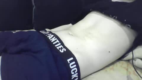 Snapshot of skinnycuteman chatting on 05-16-26, 08:07 skinnycuteb0y online show from 05-16-26, 08:07