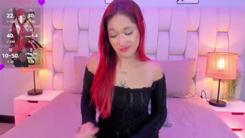 Snapshot of skinnyfoxyy chatting on 03-25-26, 08:26 Foxy online show from 03-25-26, 08:26