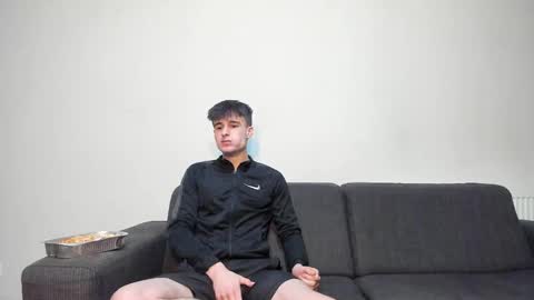 skinnyguywithbigd online show from 12-22-24, 01:45