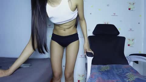 skinnythai4u online show from 05-14-26, 02:35