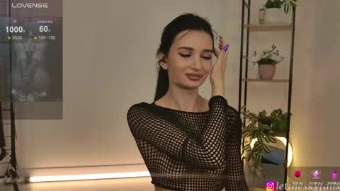 Eliza online show from 05-02-26, 03:22
