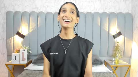 Snapshot of sky_fox_1 chatting on 12-22-24, 07:21 STIVEN online show from 12-22-24, 07:21