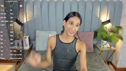 Snapshot of sky_fox_1 chatting on 01-04-25, 12:38 STIVEN online show from 01-04-25, 12:38
