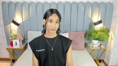 Snapshot of sky_fox_1 chatting on 01-07-25, 12:41 STIVEN online show from 01-07-25, 12:41