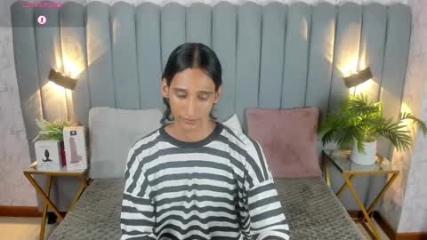 Snapshot of sky_fox_1 chatting on 01-11-25, 07:05 STIVEN online show from 01-11-25, 07:05