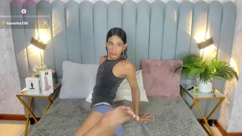 Snapshot of sky_fox_1 chatting on 01-13-25, 12:56 STIVEN online show from 01-13-25, 12:56