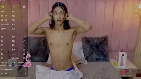 Snapshot of sky_fox_1 chatting on 01-15-25, 03:29 STIVEN online show from 01-15-25, 03:29