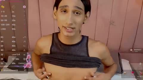 Snapshot of sky_fox_1 chatting on 02-13-25, 12:11 STIVEN online show from 02-13-25, 12:11