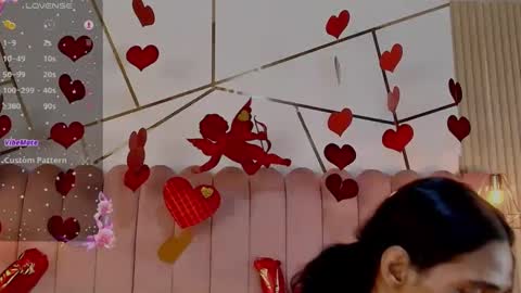 Snapshot of sky_fox_1 chatting on 02-17-25, 03:53 STIVEN online show from 02-17-25, 03:53