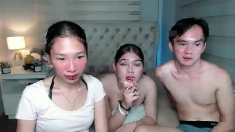    online show from 02-10-25, 01:33