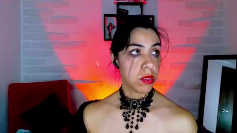 Snapshot of sky_girl1 chatting on 12-13-24, 04:43 Mile online show from 12-13-24, 04:43