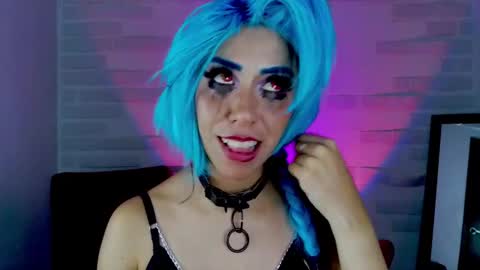 Snapshot of sky_girl1 chatting on 12-15-24, 09:35 Mile online show from 12-15-24, 09:35