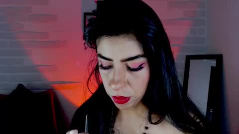 Snapshot of sky_girl1 chatting on 12-23-24, 08:33 Mile online show from 12-23-24, 08:33
