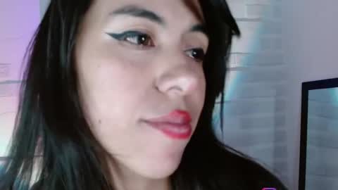 Snapshot of sky_girl1 chatting on 01-29-25, 02:10 Mile online show from 01-29-25, 02:10
