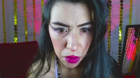 Snapshot of sky_girl1 chatting on 03-01-25, 12:50 Mile online show from 03-01-25, 12:50