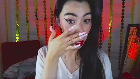 Snapshot of sky_girl1 chatting on 03-04-25, 03:33 Mile online show from 03-04-25, 03:33