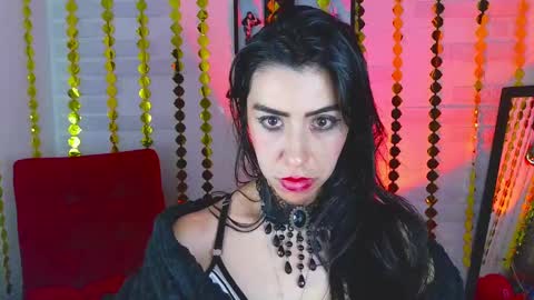 Snapshot of sky_girl1 chatting on 03-05-25, 04:56 Mile online show from 03-05-25, 04:56