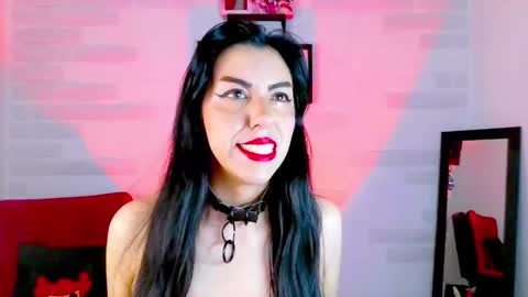 Snapshot of sky_girl1 chatting on 09-24-25, 11:52 Mile online show from 09-24-25, 11:52
