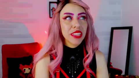 Snapshot of sky_girl1 chatting on 10-04-25, 02:53 Mile online show from 10-04-25, 02:53