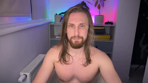 sky_guy25 online show from 11-01-25, 09:06