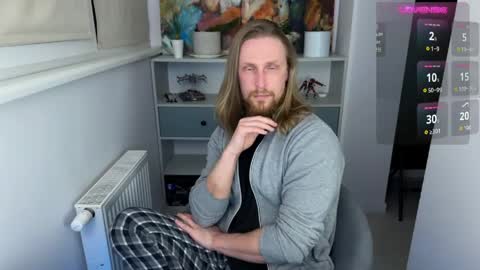 sky_guy25 online show from 04-23-26, 07:49