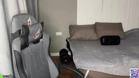 sky_hunter online show from 10-25-25, 03:40