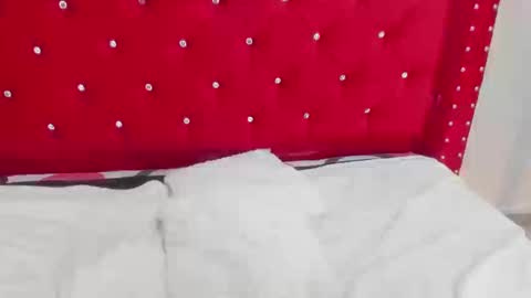 sky_ls online show from 09-17-25, 04:08