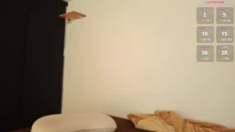 Snapshot of skyamber8v2 chatting on 09-25-25, 11:19 Vi online show from 09-25-25, 11:19