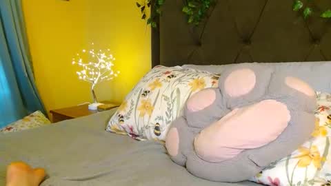 Skylar online show from 04-22-26, 12:50