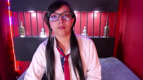 skye_bluee_ online show from 10-12-25, 03:27