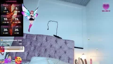 Snapshot of skye_moore chatting on 10-31-25, 12:06 skye moore online show from 10-31-25, 12:06