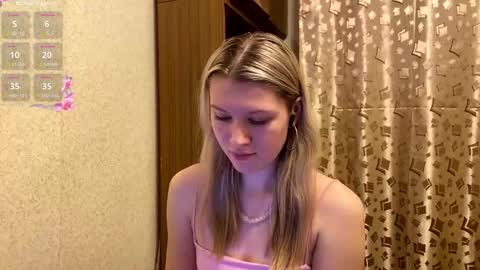 Snapshot of skyedavis chatting on 01-08-26, 08:11 skyedavis online show from 01-08-26, 08:11