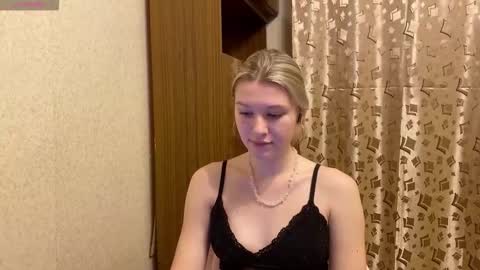 Snapshot of skyedavis chatting on 01-09-26, 08:10 skyedavis online show from 01-09-26, 08:10