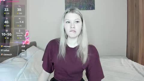 Snapshot of skyedavis chatting on 02-18-26, 07:21 skyedavis online show from 02-18-26, 07:21