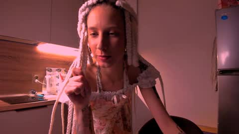 Snapshot of skyewavy chatting on 02-08-25, 09:46 online show from 02-08-25, 09:46
