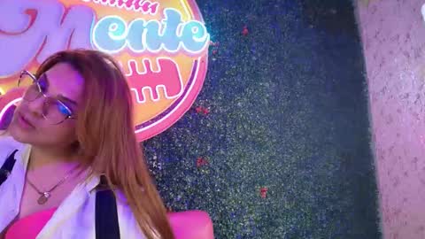 Snapshot of skylar__desire chatting on 10-28-25, 11:25 skylar__desire online show from 10-28-25, 11:25