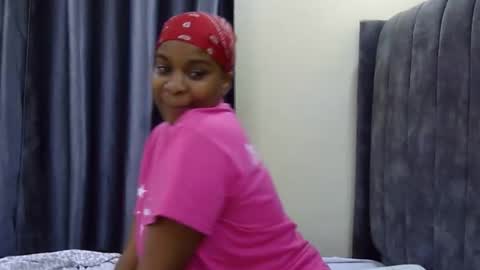 Snapshot of skylar_syn chatting on 03-16-26, 05:55 Skylar online show from 03-16-26, 05:55