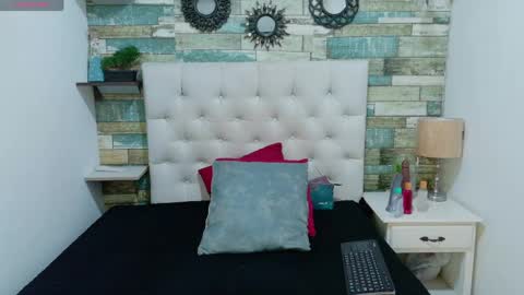 Snapshot of skyler_naomi chatting on 06-02-26, 02:08 skyler_naomi online show from 06-02-26, 02:08