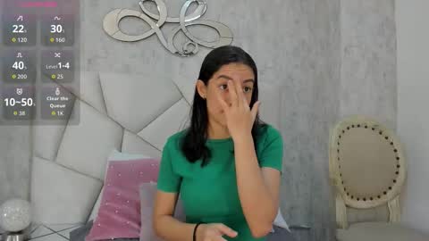 Snapshot of skylerwhite02 chatting on 10-19-25, 07:47 Skyler online show from 10-19-25, 07:47